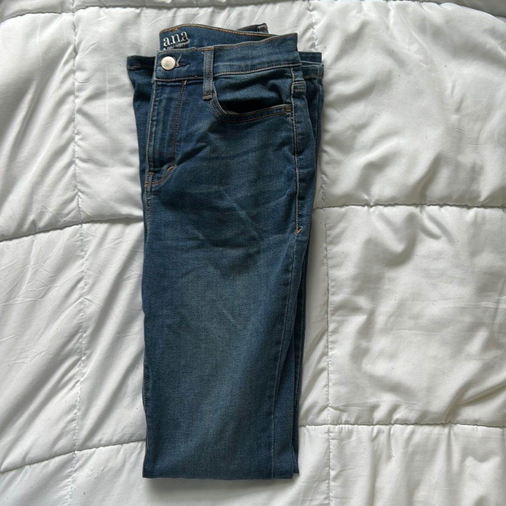 High rise flare a.n.a. Jeans
